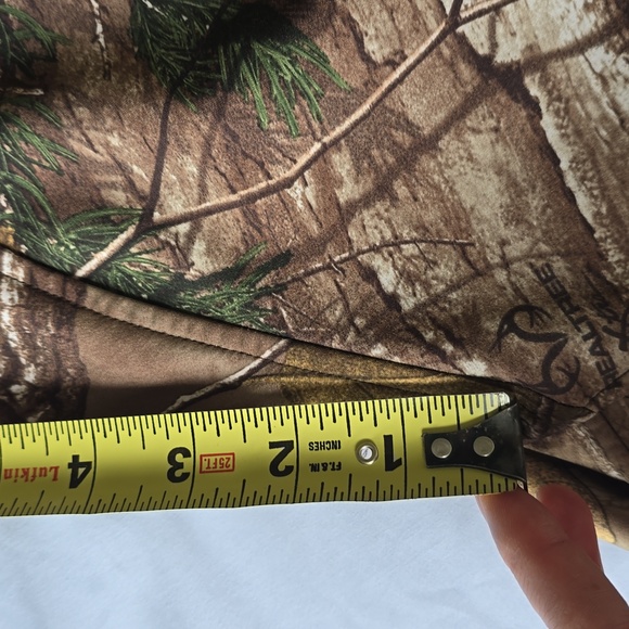 Realtree camo jacket - Picture 4 of 5